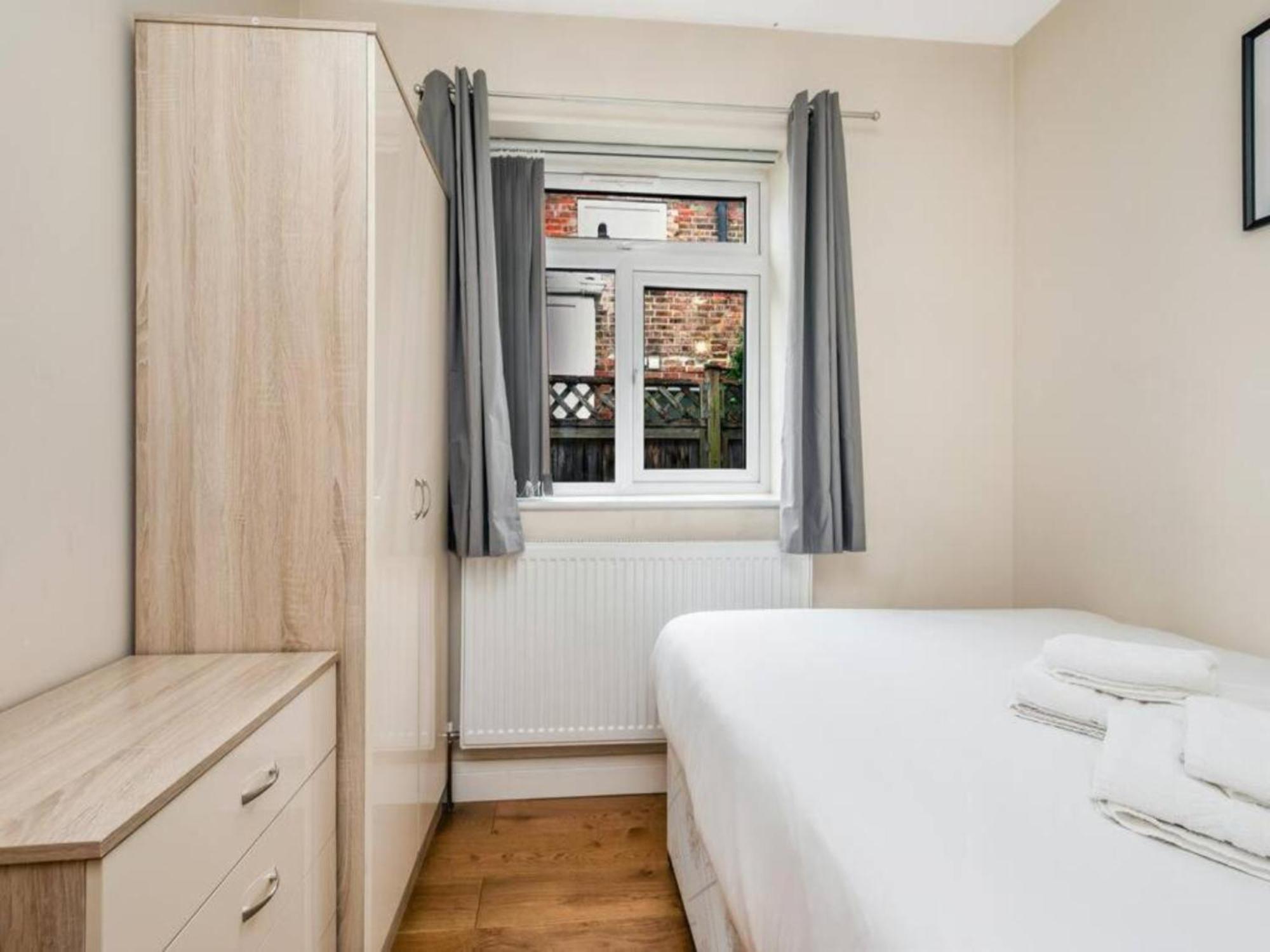 Pass The Keys Ealing Queen Of The Suburbs 2Bd Apartment Londra Dış mekan fotoğraf