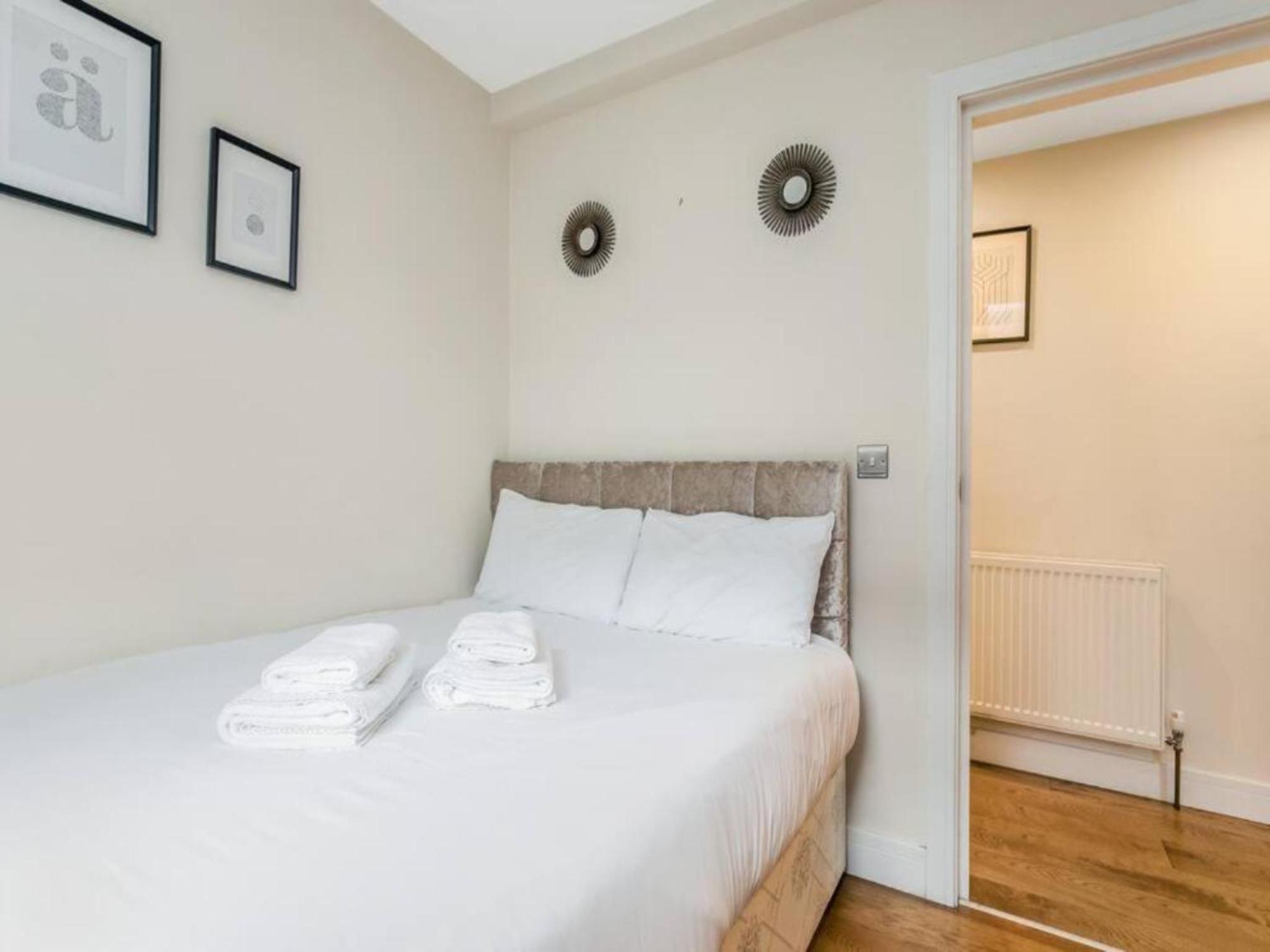 Pass The Keys Ealing Queen Of The Suburbs 2Bd Apartment Londra Dış mekan fotoğraf